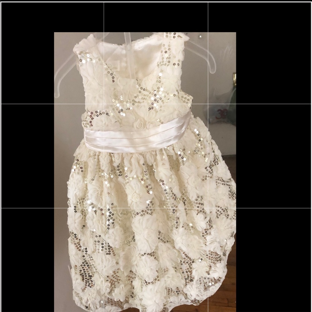 Sparking dress size 3T - Picture 4 of 4